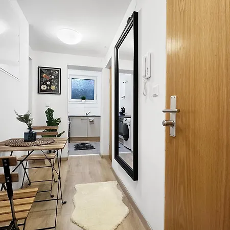 2 Zimmer Apartment Im Zentrum Von Stoccarda Esterno foto